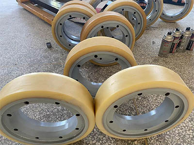 Polyurethane Forklift Wheels – High Load Bearing!