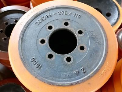 Key Considerations for Selecting Polyurethane Wheels for Electric Forklifts